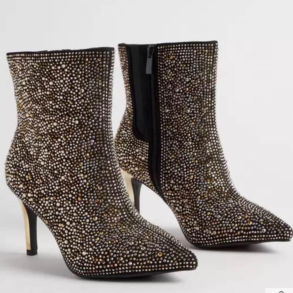 Torrid Embellished Pointed Toe Stiletto Bootie size 9 WW